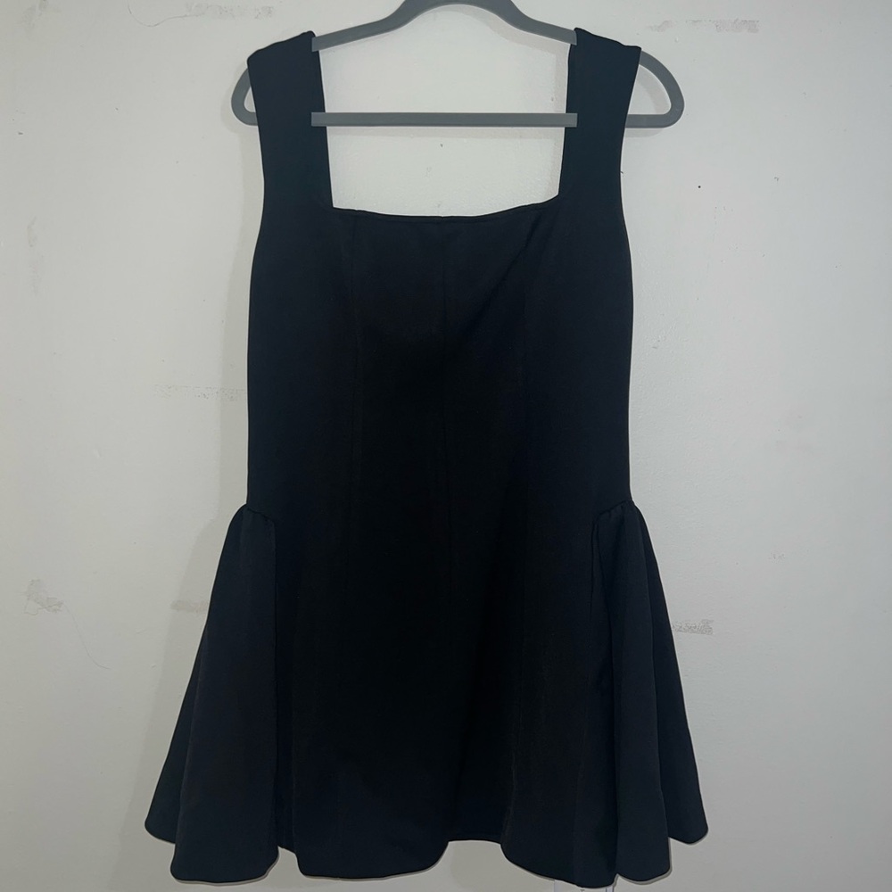 Black short square neck dress size XL